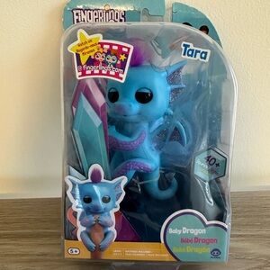 Fingerlings Tara Baby Dragon electronic Toy pet Blue and Purple glitter